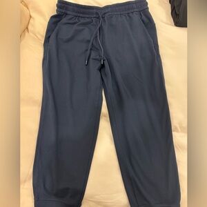 Soft Jersey Classic-Fit Mid-Rise Cropped Jogger